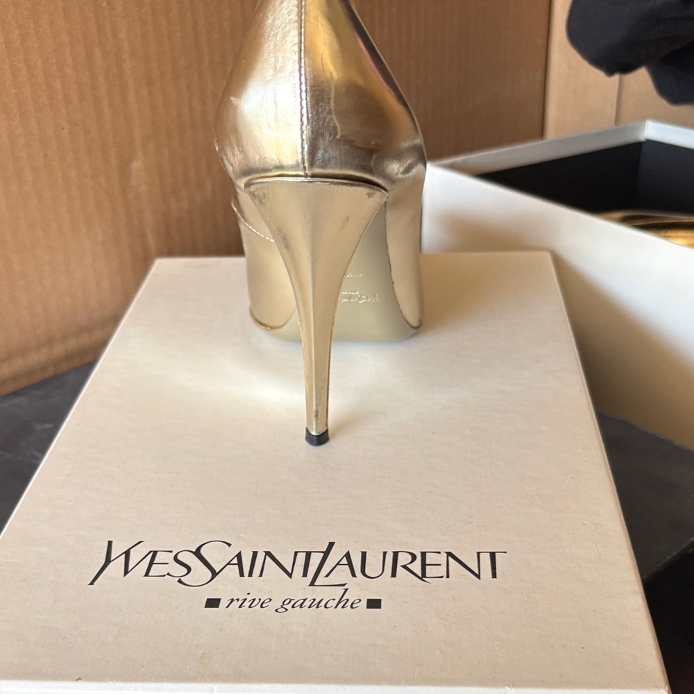 Yves Saint Laurent Metallic Gold Pointed Pump - Picture 3 of 4